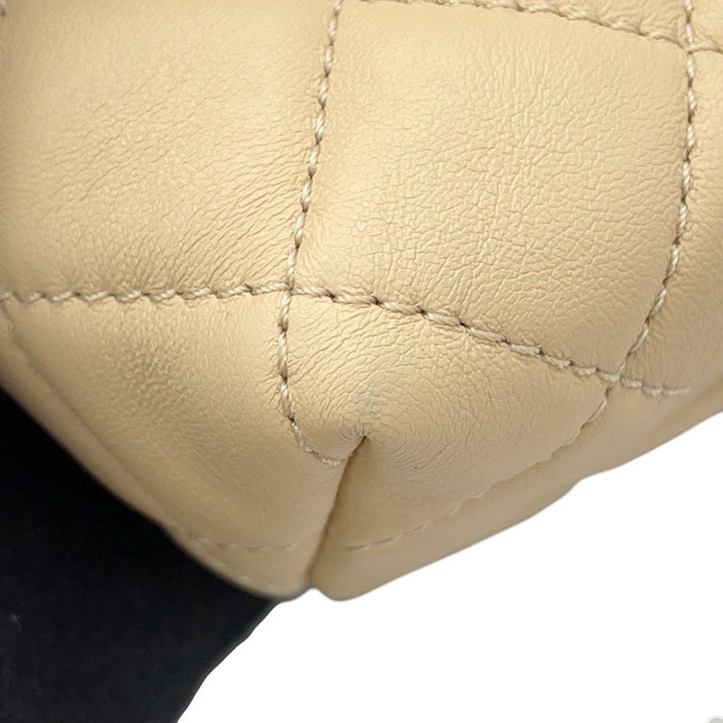 シャネル チェーンショルダーバッグ マトラッセ ココマーク ラムスキン CHANEL