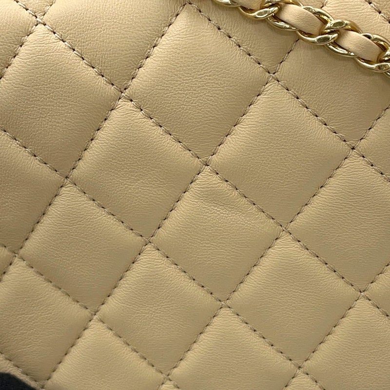 シャネル チェーンショルダーバッグ マトラッセ ココマーク ラムスキン CHANEL