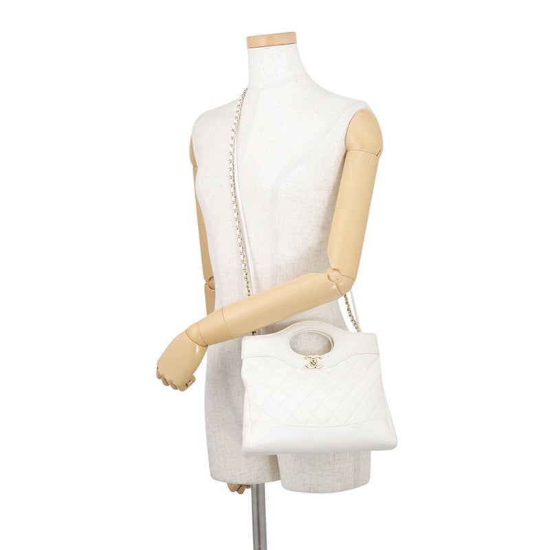 シャネル チェーンショルダーバッグ マトラッセ ミニ ショッピングバッグ シャイニーカーフスキン AS4133 CHANEL 白