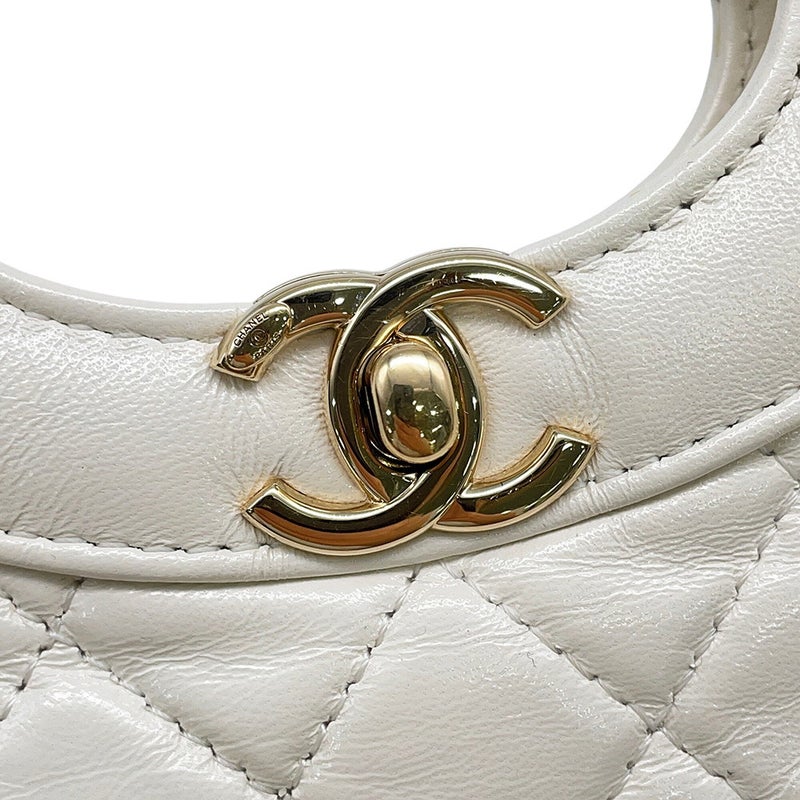 シャネル チェーンショルダーバッグ マトラッセ ミニ ショッピングバッグ シャイニーカーフスキン AS4133 CHANEL 白