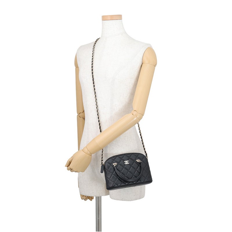 シャネル チェーンショルダーバッグ マトラッセ ココマーク チェーン クラッチ ラムスキン AP5070 CHANEL 黒 2way