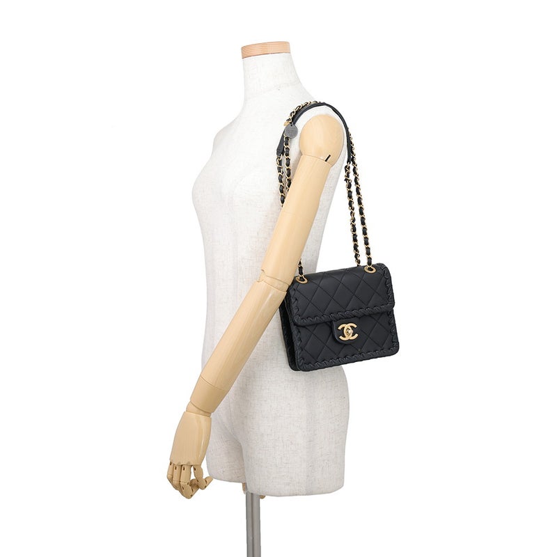 シャネル チェーンショルダーバッグ マトラッセ ココマーク シングルフラップ ミニ AS2495 CHANEL 黒