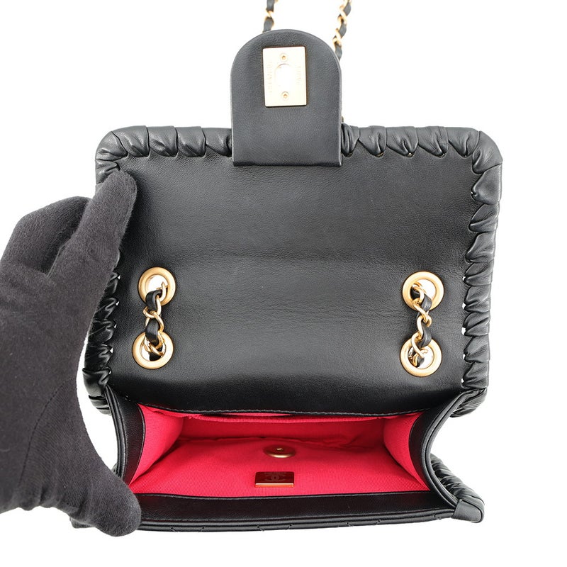 シャネル チェーンショルダーバッグ マトラッセ ココマーク シングルフラップ ミニ AS2495 CHANEL 黒