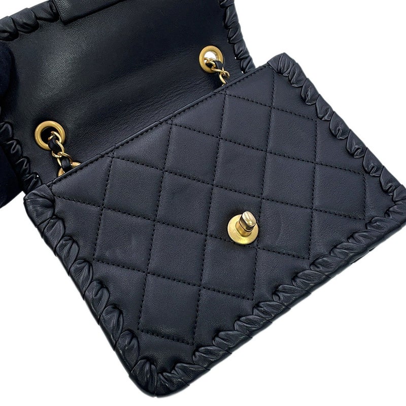 シャネル チェーンショルダーバッグ マトラッセ ココマーク シングルフラップ ミニ AS2495 CHANEL 黒