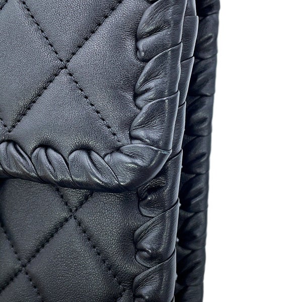 シャネル チェーンショルダーバッグ マトラッセ ココマーク シングルフラップ ミニ AS2495 CHANEL 黒
