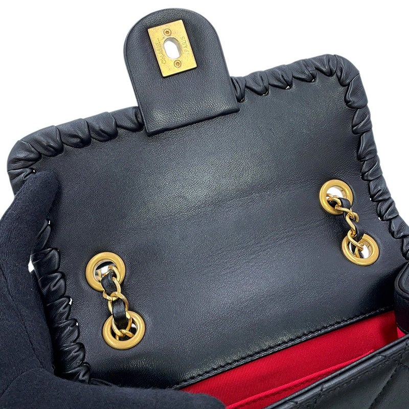 シャネル チェーンショルダーバッグ マトラッセ ココマーク シングルフラップ ミニ AS2495 CHANEL 黒