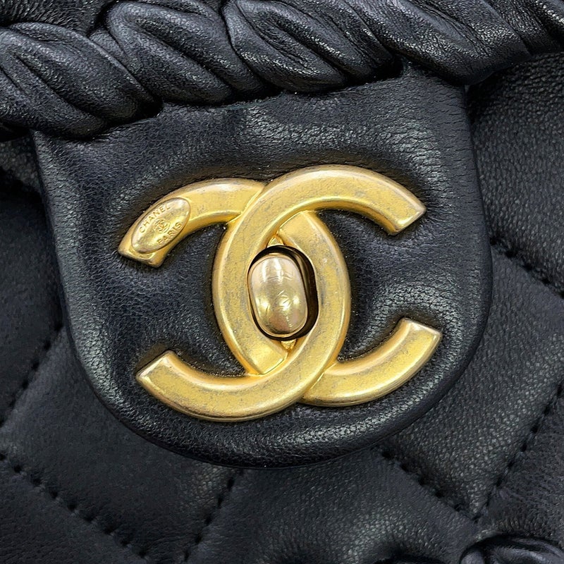 シャネル チェーンショルダーバッグ マトラッセ ココマーク シングルフラップ ミニ AS2495 CHANEL 黒