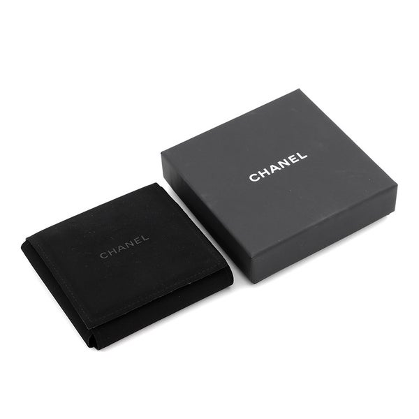 シャネル キーホルダー マドモアゼル ガブリエル フェイクパール メタル B25B ABG014 CHANEL チャーム 黒