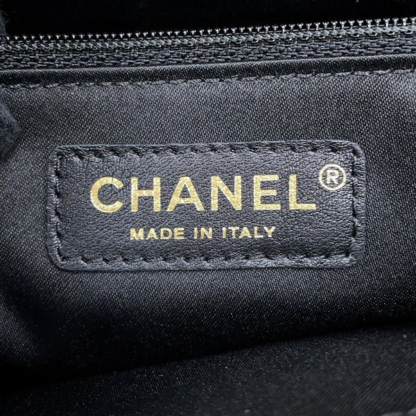 シャネル チェーントートバッグ マトラッセ ココマーク GSTトート キャビアスキン A50995 CHANEL 黒