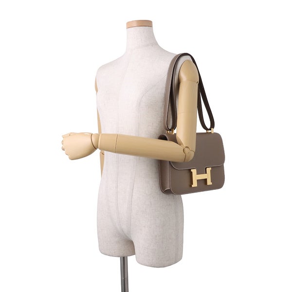 エルメス ショルダーバッグ コンスタンス24 ミロワール エトゥープ/ゴールド金具 エプソン B刻印 HERMES