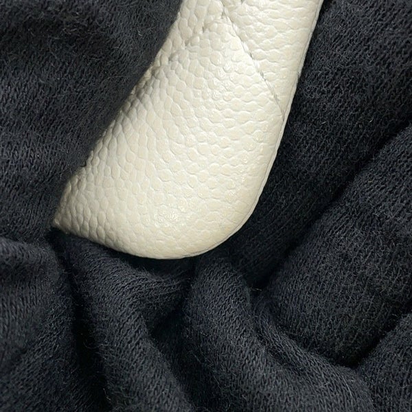 シャネル チェーンショルダーバッグ ココマーク マトラッセ30 キャビアスキン A58600 CHANEL