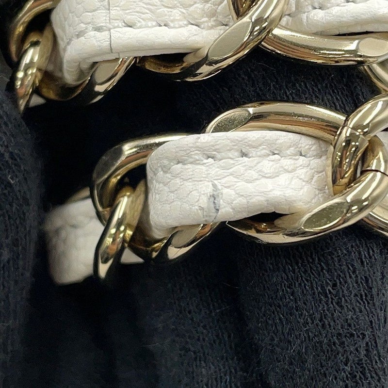 シャネル チェーンショルダーバッグ ココマーク マトラッセ30 キャビアスキン A58600 CHANEL