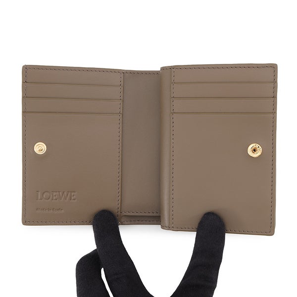 ロエベ 二つ折り財布 アナグラム コンパクト ウォレット ペブルグレインカーフレザー C821NCWX03 LOEWE