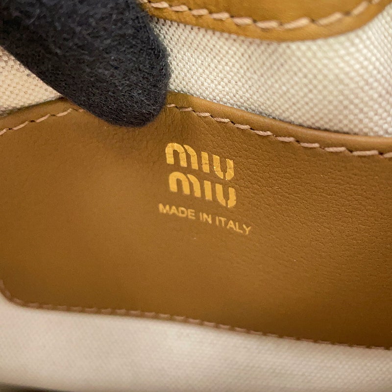 ミュウミュウ ショルダーバッグ ショルダーポーチ スエード 5NR461 Miu Miu