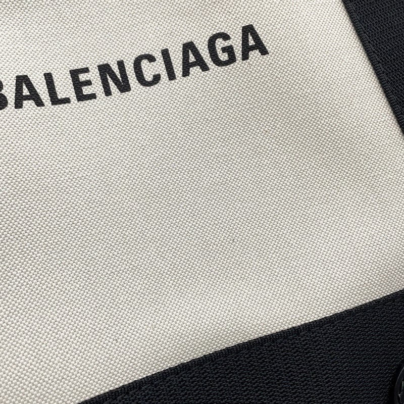 バレンシアガ トートバッグ ネイビーカバス S ポーチ付 339933 BALENCIAGA バッグ 黒 白