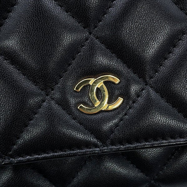 シャネル チェーンウォレット クラシック マトラッセ ココマーク ラムスキン AP0250 CHANEL 黒 財布