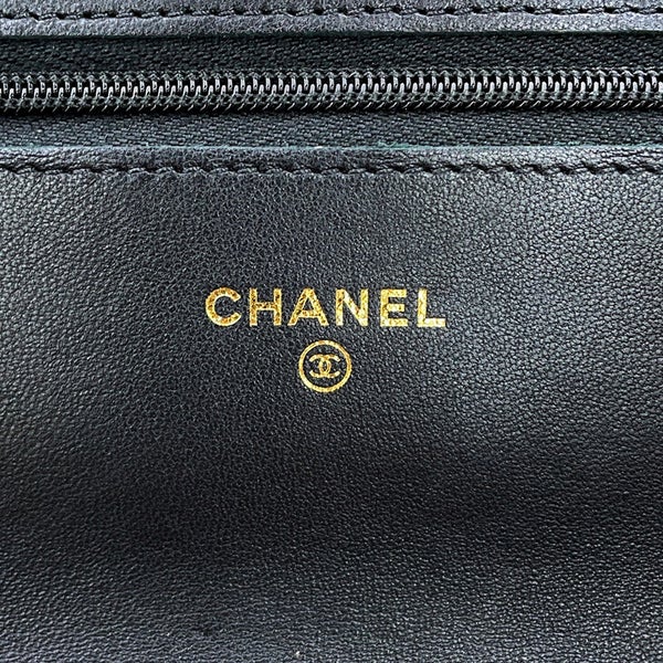 シャネル チェーンウォレット クラシック マトラッセ ココマーク ラムスキン AP0250 CHANEL 黒 財布