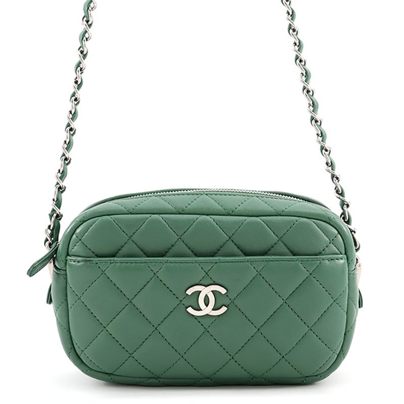 シャネル チェーンショルダーバッグ マトラッセ ココマーク カメラケース ラムスキン A91796 CHANEL ポシェット