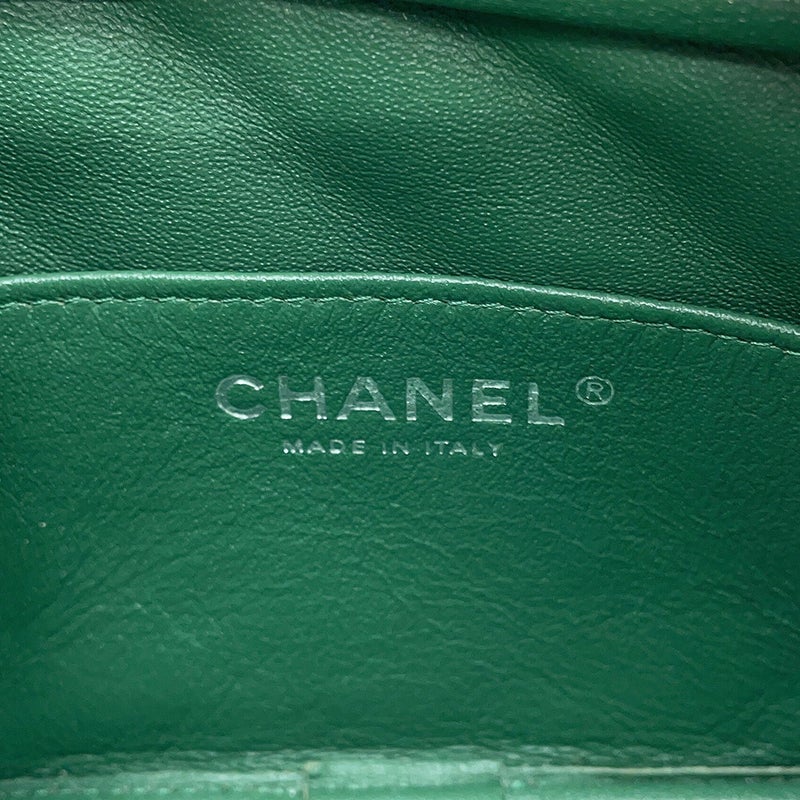 シャネル チェーンショルダーバッグ マトラッセ ココマーク カメラケース ラムスキン A91796 CHANEL ポシェット