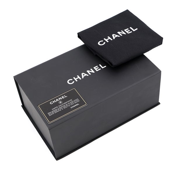シャネル チェーンショルダーバッグ マトラッセ ココマーク カメラケース ラムスキン A91796 CHANEL ポシェット
