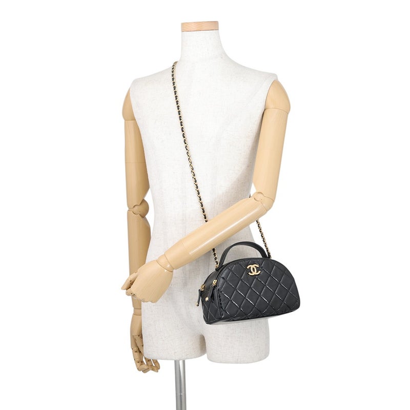 シャネル チェーンショルダーバッグ マトラッセ ココマーク ドーム型 レザー CHANEL バッグ 黒
