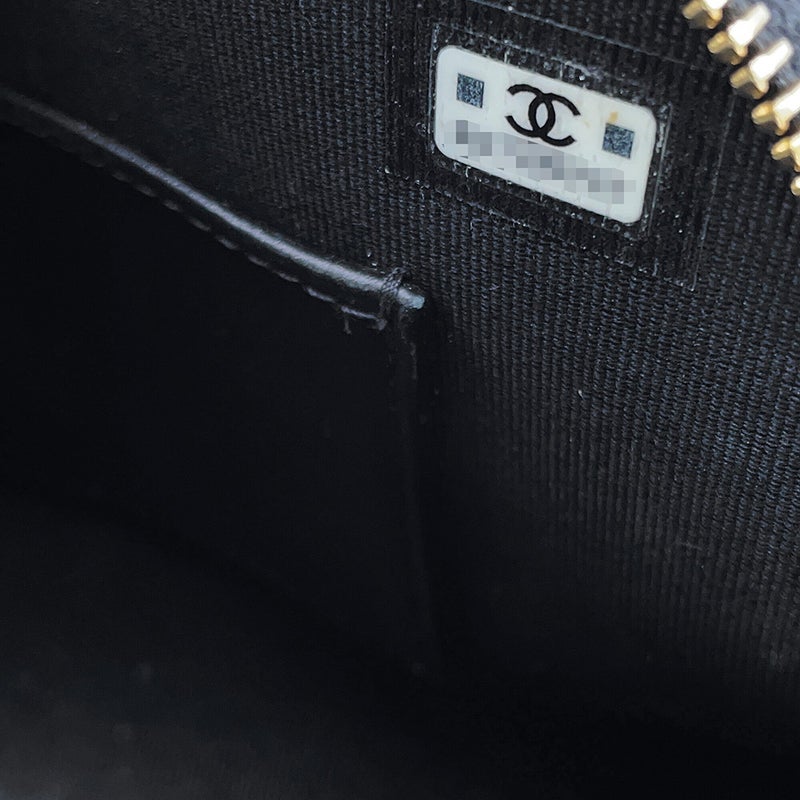 シャネル チェーンショルダーバッグ マトラッセ ココマーク ドーム型 レザー CHANEL バッグ 黒