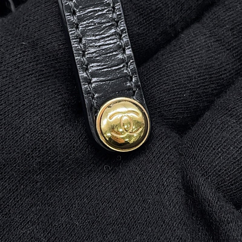 シャネル チェーンショルダーバッグ マトラッセ ココマーク ドーム型 レザー CHANEL バッグ 黒
