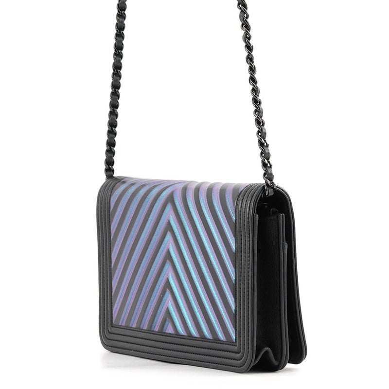 シャネル チェーンウォレット シェブロン ココマーク ボーイシャネル ラムスキン CHANEL 財布 黒