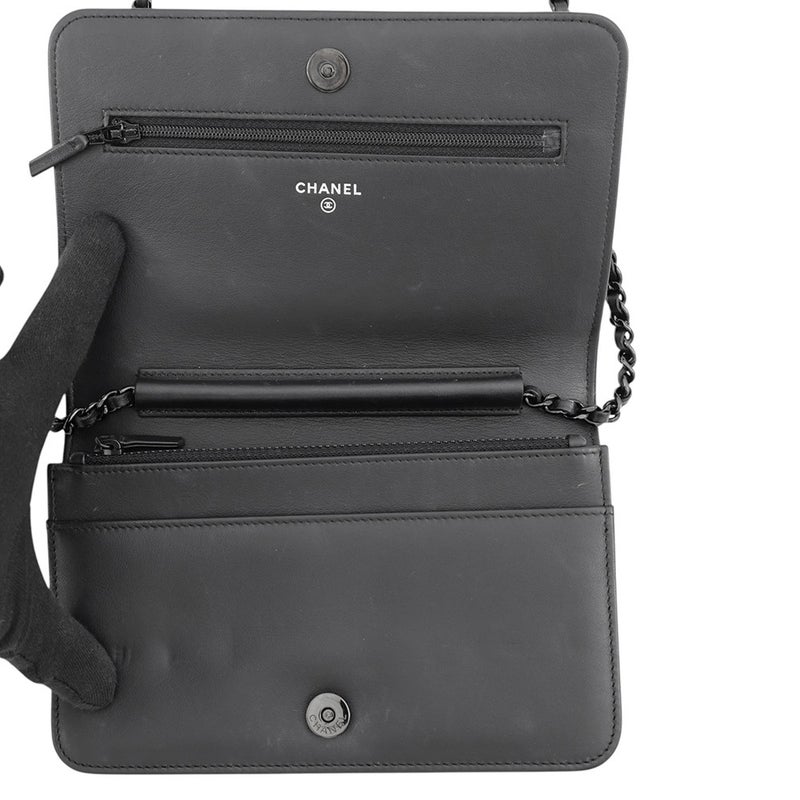 シャネル チェーンウォレット シェブロン ココマーク ボーイシャネル ラムスキン CHANEL 財布 黒