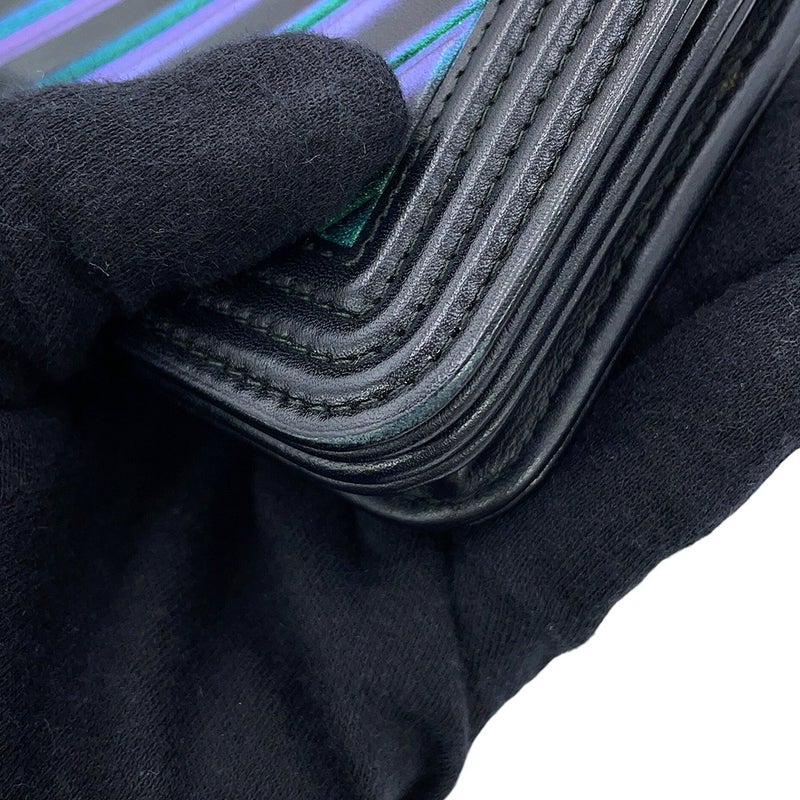 シャネル チェーンウォレット シェブロン ココマーク ボーイシャネル ラムスキン CHANEL 財布 黒