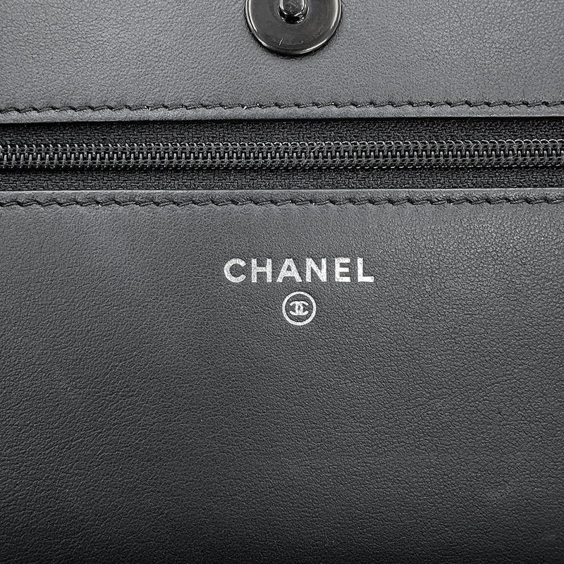 シャネル チェーンウォレット シェブロン ココマーク ボーイシャネル ラムスキン CHANEL 財布 黒