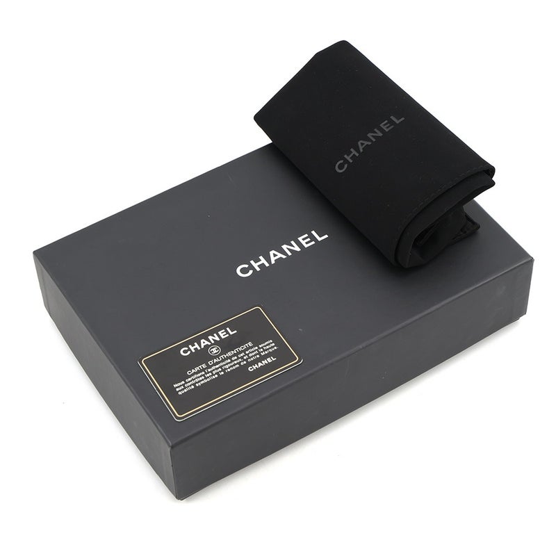 シャネル チェーンウォレット シェブロン ココマーク ボーイシャネル ラムスキン CHANEL 財布 黒