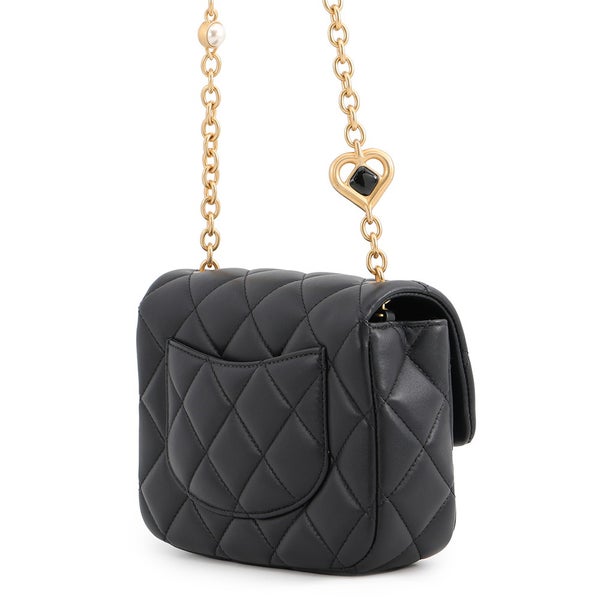 シャネル チェーンショルダーバッグ ミニマトラッセ ダイヤ ハート ラムスキン CHANEL 黒