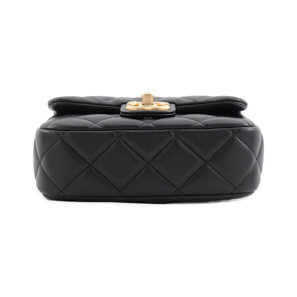 シャネル チェーンショルダーバッグ ミニマトラッセ ダイヤ ハート ラムスキン CHANEL 黒