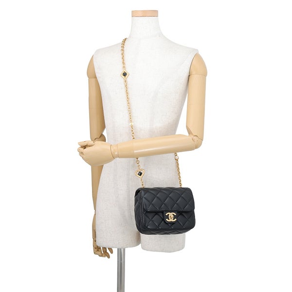シャネル チェーンショルダーバッグ ミニマトラッセ ダイヤ ハート ラムスキン CHANEL 黒