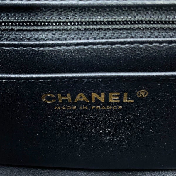 シャネル チェーンショルダーバッグ ミニマトラッセ ダイヤ ハート ラムスキン CHANEL 黒