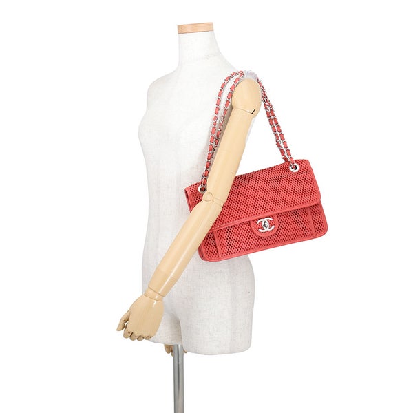 シャネル チェーンショルダーバッグ フレンチリビエラ パンチングレザー A67652 CHANEL