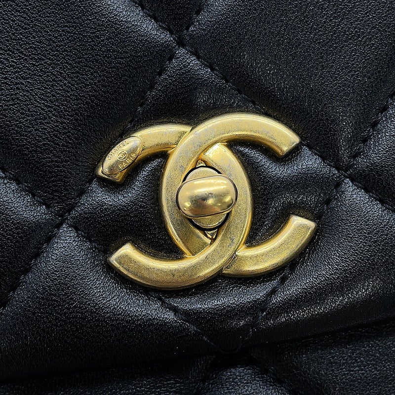シャネル チェーンショルダーバッグ マトラッセ ココマーク ラムスキン AS2734 CHANEL 黒