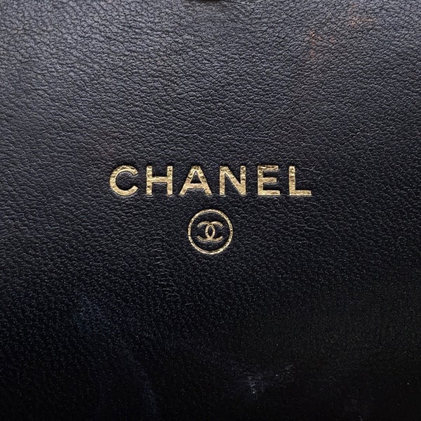 シャネル チェーンウォレット マトラッセ フェイクパール ミニ ラムスキン AP2932 CHANEL 黒