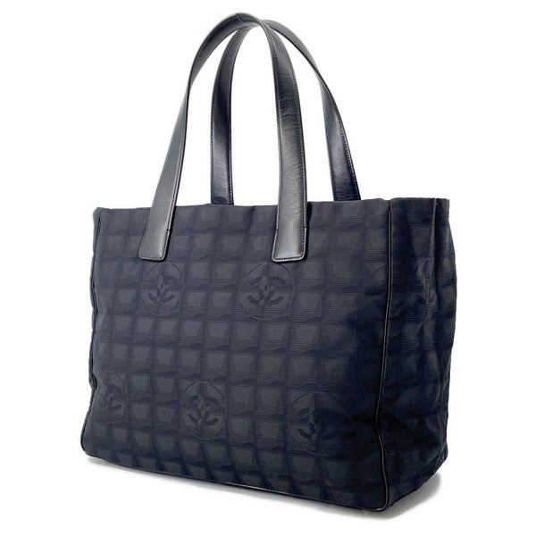シャネル トートバッグ ニュートラベルライン トートMM ナイロン レザー A15991 CHANEL 黒