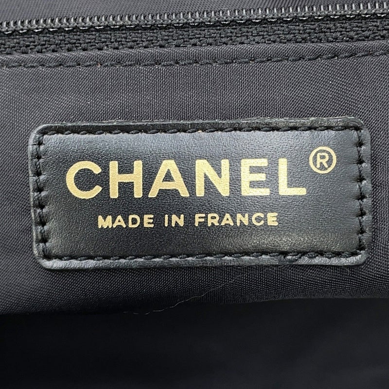 シャネル トートバッグ ニュートラベルライン トートMM ナイロン レザー A15991 CHANEL 黒