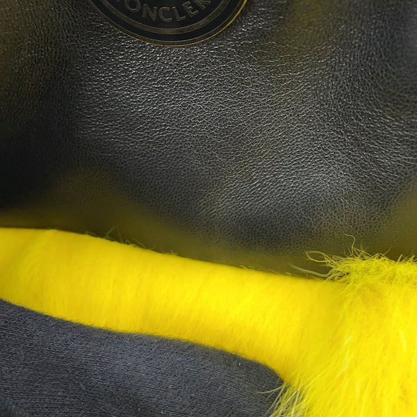 モンクレール ショルダーバッグ ジョルジーヌ スモール レザー ファー B209A0065400 MONCLER 黒