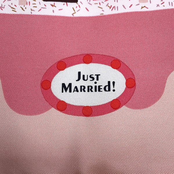 エルメス スカーフ カレ45 ガヴロッシュ ジャスト・マリッド JUST MARRIED HERMES プチカレ 2024春夏 白