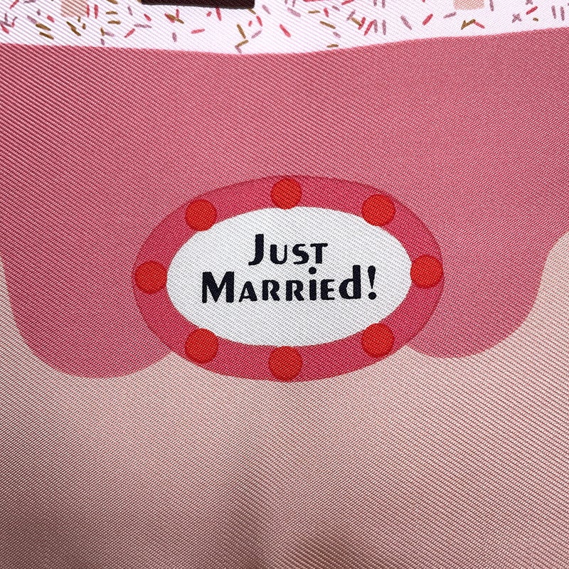 エルメス スカーフ カレ45 ガヴロッシュ ジャスト・マリッド JUST MARRIED HERMES プチカレ 2024春夏 白