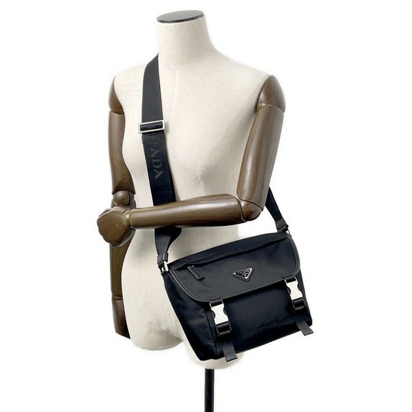 プラダ ショルダーバッグ Re-Nylon xサフィアーノ ナイロン レザー 2VD066 PRADA 斜め掛け 黒