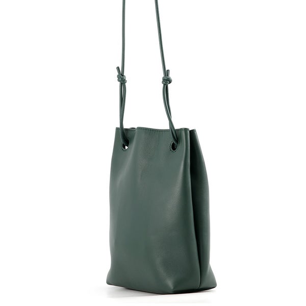 ロエベ ショルダーバッグ ぺブルポーチ スムースカーフレザー CANBSPPX01 LOEWE バッグ