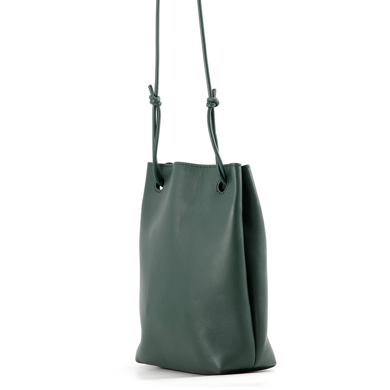 ロエベ ショルダーバッグ ぺブルポーチ スムースカーフレザー CANBSPPX01 LOEWE バッグ