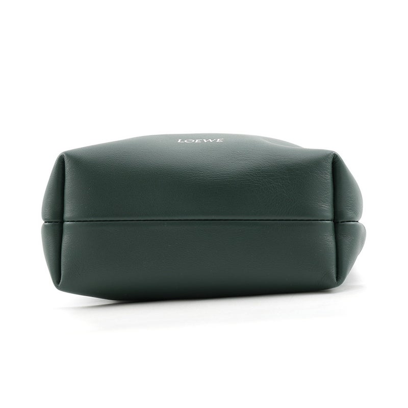 ロエベ ショルダーバッグ ぺブルポーチ スムースカーフレザー CANBSPPX01 LOEWE バッグ