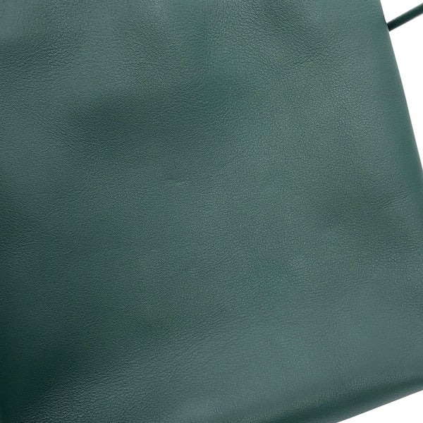 ロエベ ショルダーバッグ ぺブルポーチ スムースカーフレザー CANBSPPX01 LOEWE バッグ