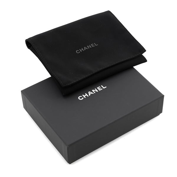 シャネル カードケース クラシック ジップ ココマーク マトラッセ キャビアスキン AP2570 CHANEL 黒